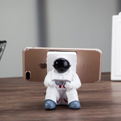 Simple Astronaut Mobile Phone Stand Student Desktop Holder Cute Spaceman Cell Phone Holder Creative Gift Small Desk Decoration - Image 4